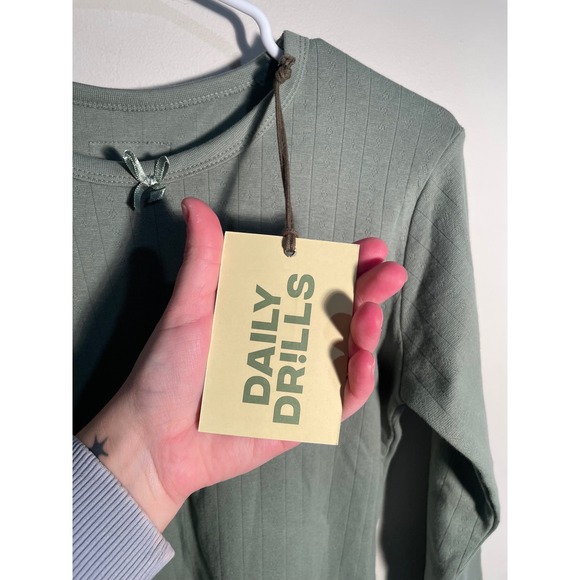 NWT Daily Drills Cotton Pointelle Crewneck Long Sleeve Green Medium/Large FLAW - Picture 8 of 10